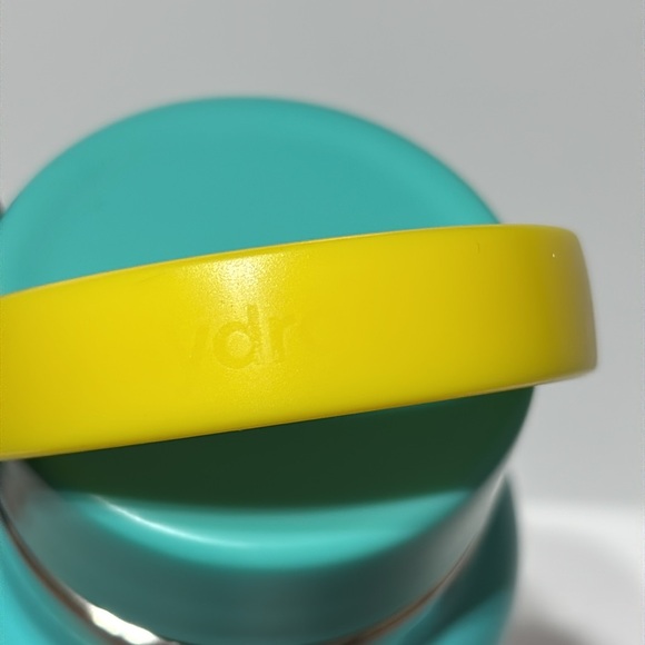 Hydro Flask LIMITED EDITION 40 oz. Hawaii Water Bottle in Mint - Picture 6 of 11